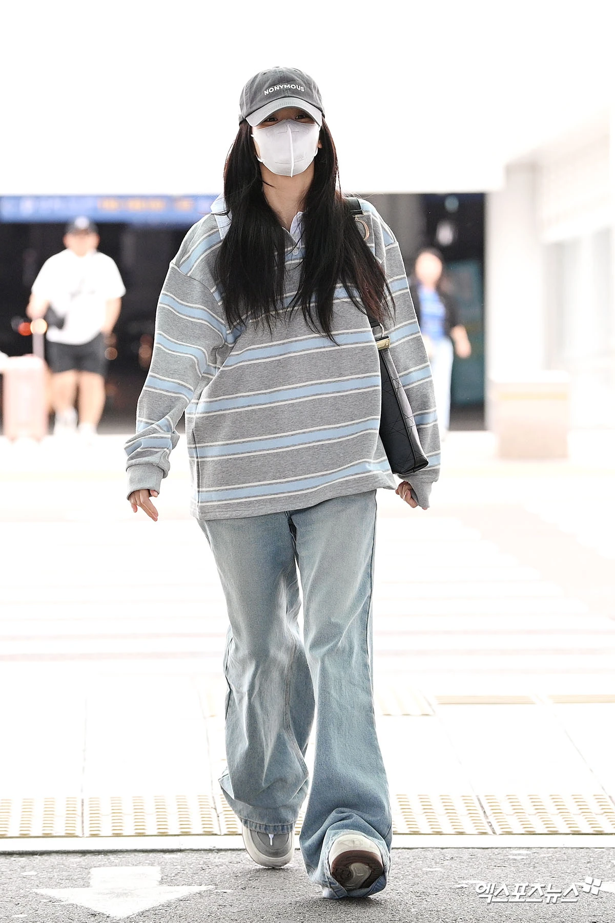 지수 '편안하게 입고 온 공항패션'