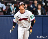 김건희 ‘선취점 가져오는 희생타’[포토]