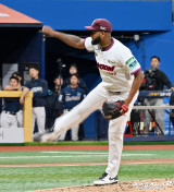 8회에도 마운드 오른 알칸타라[포토]