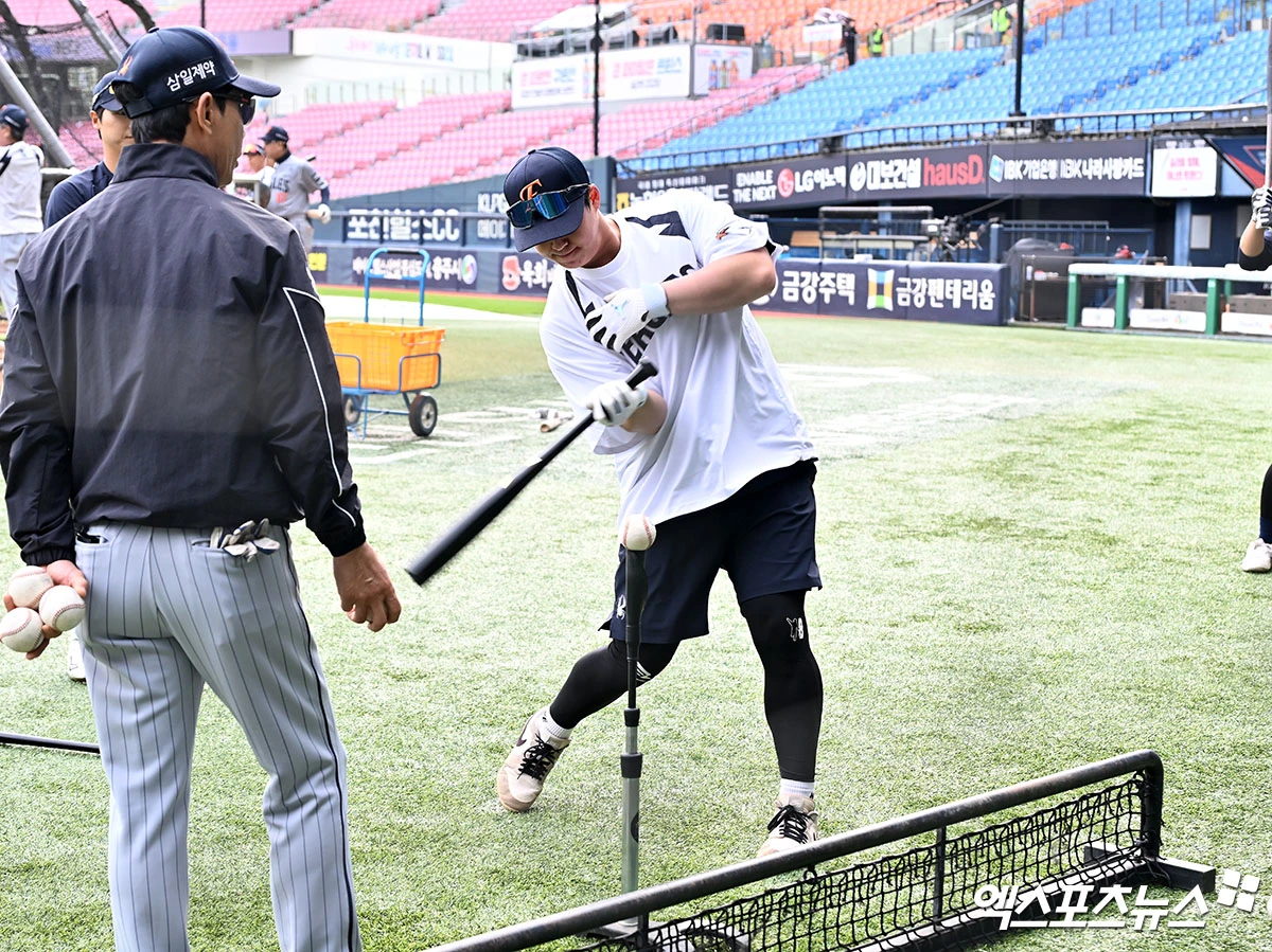 21일 오후 서울 송파구 잠실야구장에서 열리는 '2026 신한 SOL Bank KBO리그' 한화 이글스와 LG 트윈스의 경기, 한화 노시환이 훈련에 임하고 있다. 엑스포츠뉴스 DB