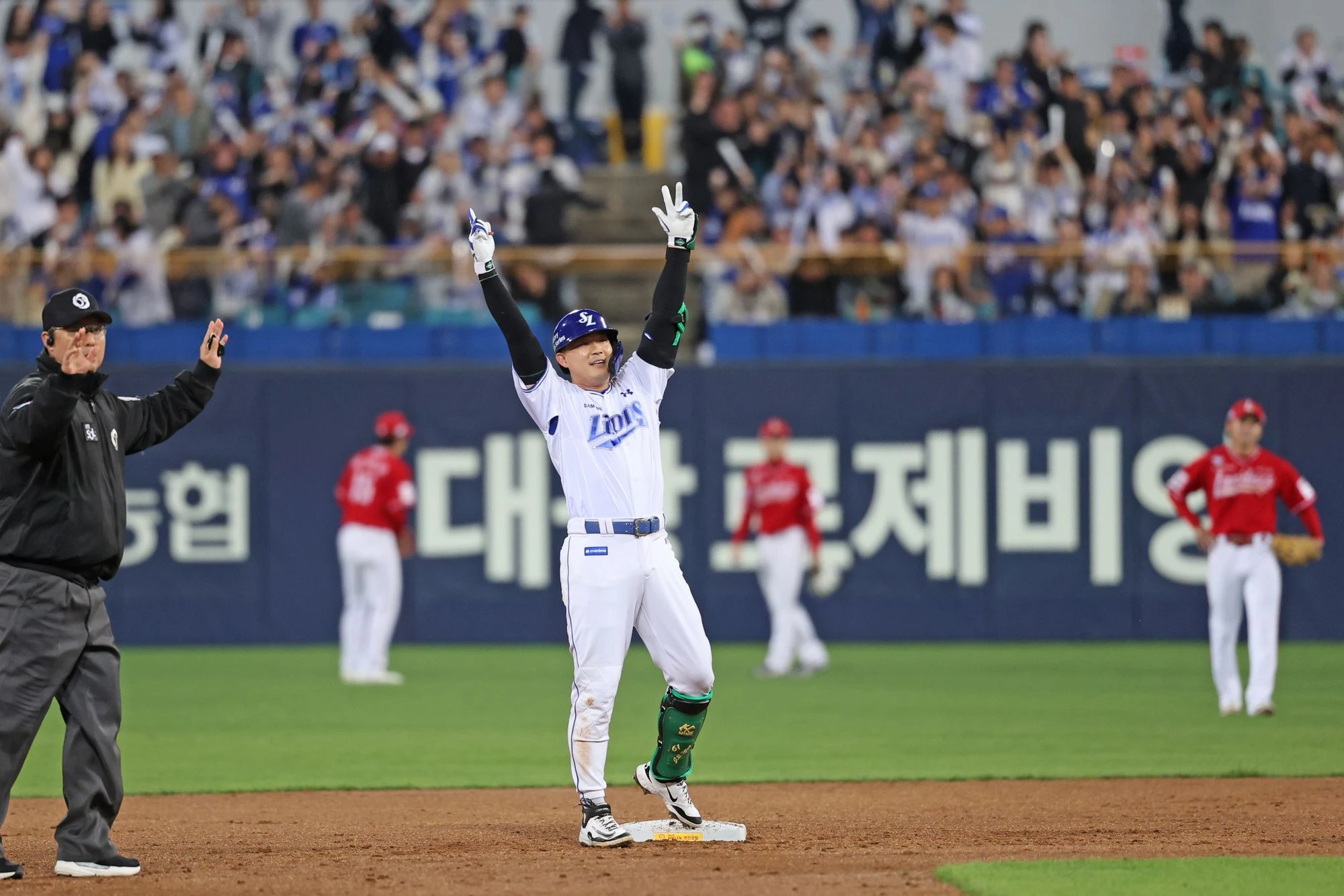 삼성 라이온즈 내야수 전병우가 23일 대구 삼성라이온즈파크에서 열린 2026 신한 SOL KBO리그 SSG 랜더스와의 팀 간 3차전에서 4회말 1타점 2루타를 기록했다. 사진 삼성 라이온즈