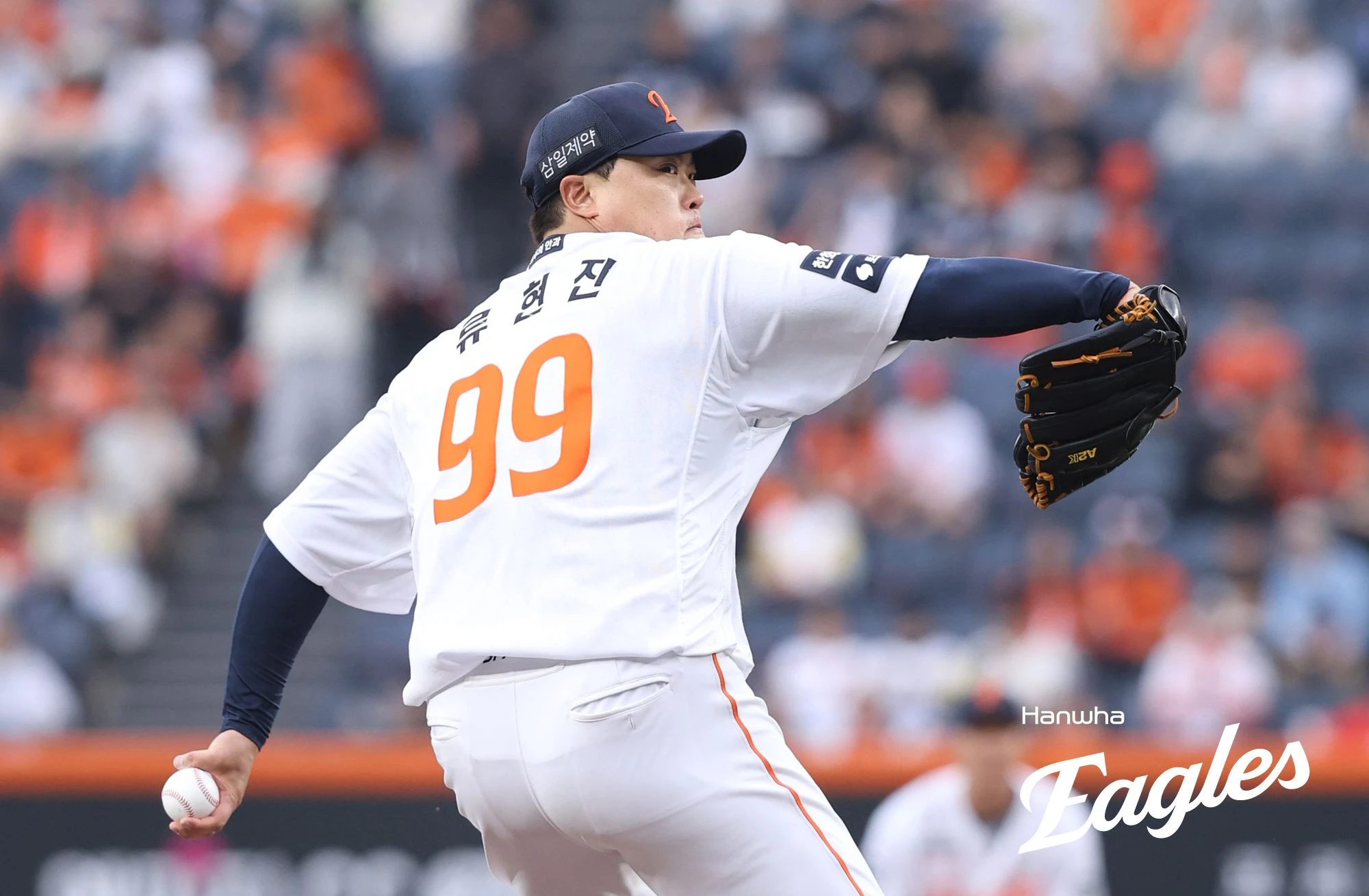 30일 오후 대전 한화생명 볼파크에서 열린 '2026 신한 SOL KBO리그' SSG 랜더스와 한화 이글스의 경기, 한화 선발 류현진이 공을 힘차게 던지고 있다. 한화 이글스
