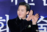 지드래곤, '흑인 비하' 의상에 글로벌 비난…"부적절" 빠른 사과 '일단락' [엑's 이슈]
