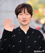 이동휘 '손 인사 살짝'[엑's HD포토]