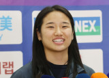 '또 금메달' 안세영 감동 멘트 "개인전 우승보다 더 기뻤다…나 혼자 해서 이룰 수 없는 대회, 말로 표현할 수 없다"