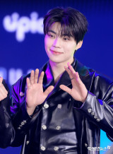 '05년생' 제로베이스원 박건욱, 팀 개편 후 파격 변신…데뷔 첫 자작곡 [엑's 이슈]