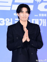 엄태구 '내향인에게 너무 어려운 포토타임'[엑's HD포토]
