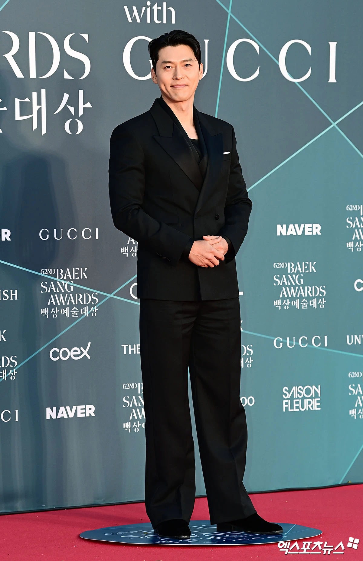 현빈, 올 블랙 수트 패션