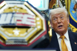 '백악관 UFC' VIP 티켓이 무려 20억? 수익 일부는 트럼프가 가질 수도…무료라더니, 美 대통령 왜 이러나