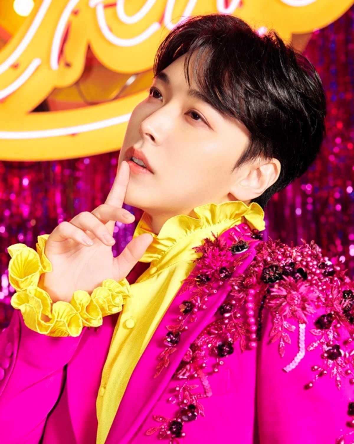 성민.