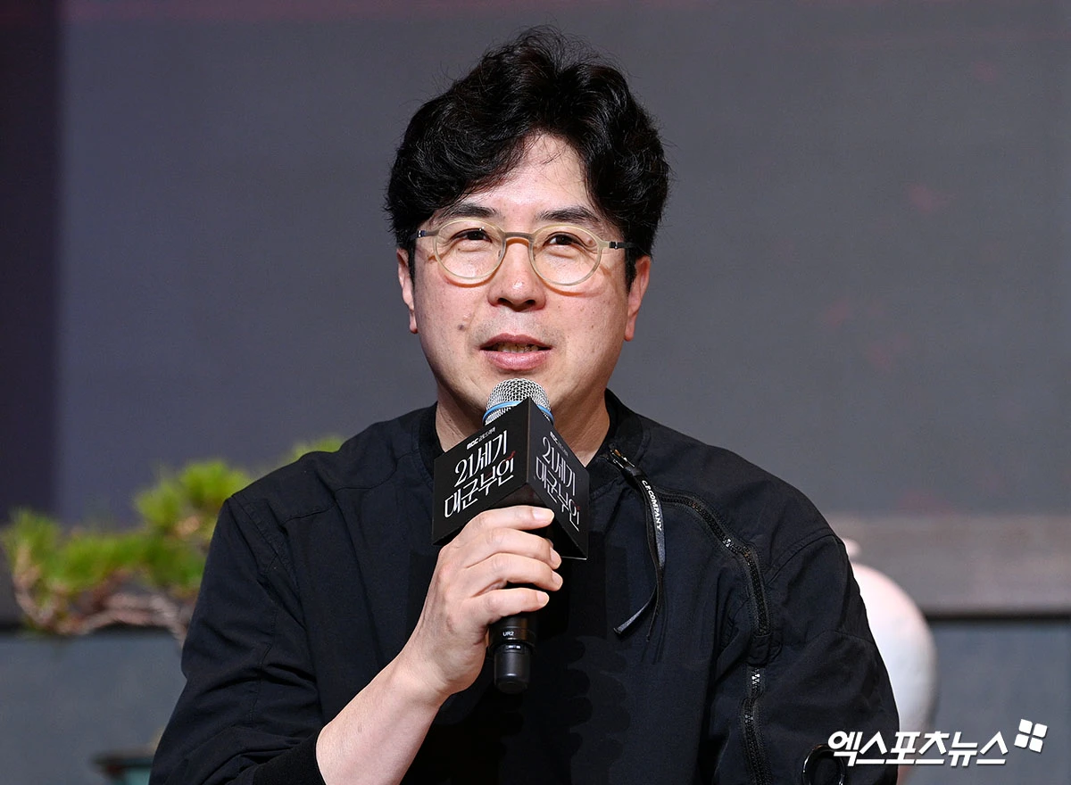 '21세기 대군부인' 연출을 맡은 박준화 감독