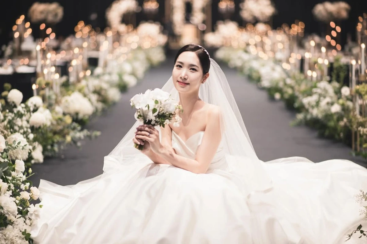 홍유경 SNS