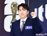 파이팅 외치는 김환 해설위원[엑's HD포토]