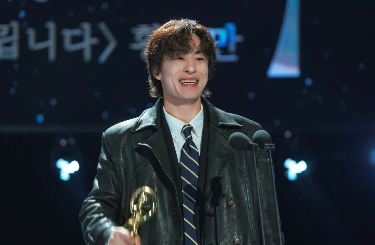 JTBC '모두가 자신의 무가치함과 싸우고 있다'