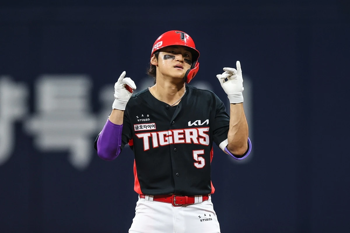 KIA 타이거즈 내야수 김도영이 26일 서울 고척스카이돔에서 열린 2026 신한 SOL KBO리그 키움 히어로즈와의 팀 간 4차전에서 7회초 3타점 2루타를 기록했다. 사진 KIA 타이거즈