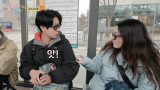 정유미, 두쫀쿠 먹고 최우식 옷에 닦았다…"매너 없다" vs "친한 사이" 의견 분분 [엑's 이슈]
