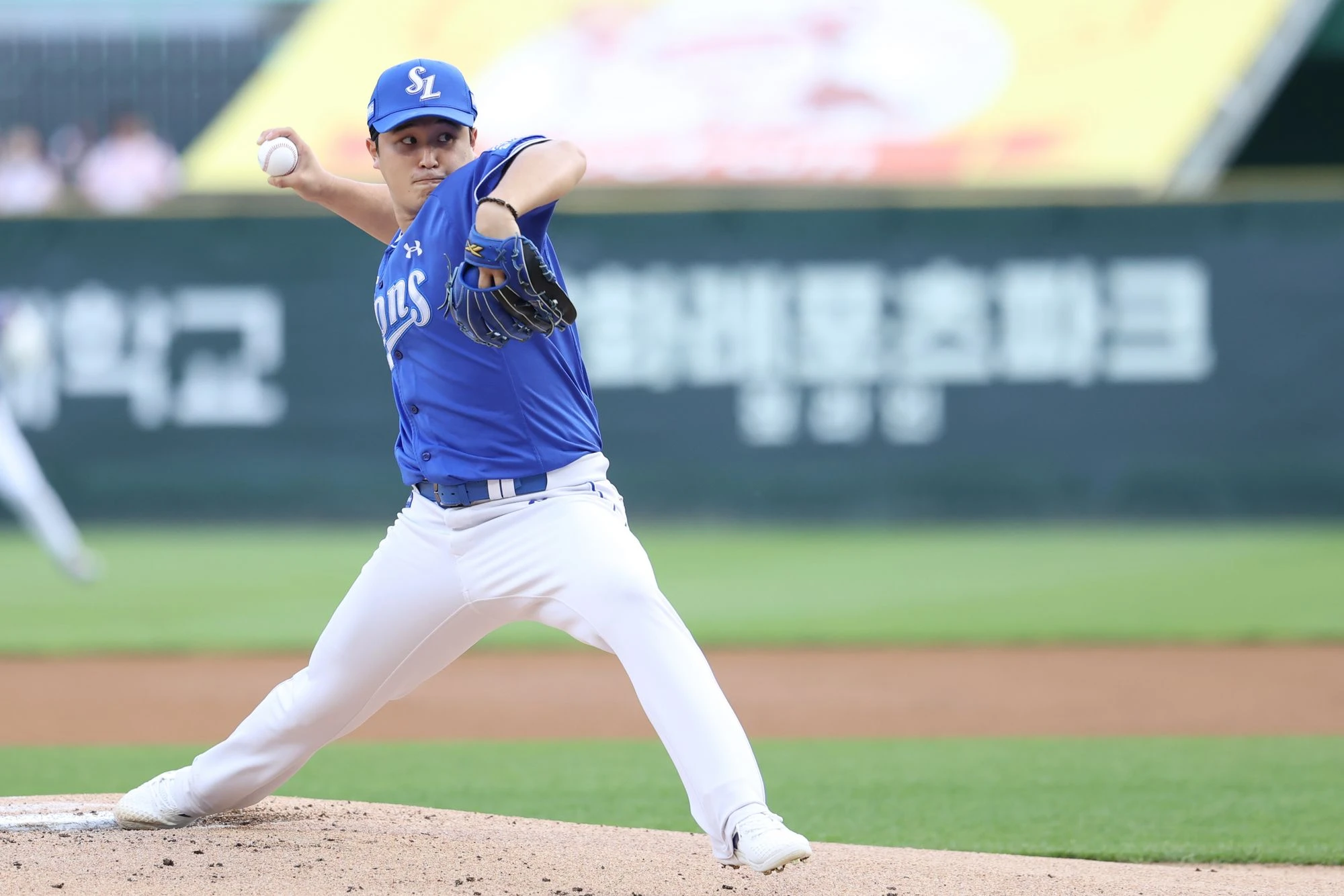 삼성 라이온즈 우완 최원태가 28일 인천 SSG랜더스필드에서 열린 2026 신한 SOL KBO리그 SSG 랜더스와의 팀 간 5차전에 선발등판, 7이닝 무실점으로 승리투수가 됐다. 사진 삼성 라이온즈
