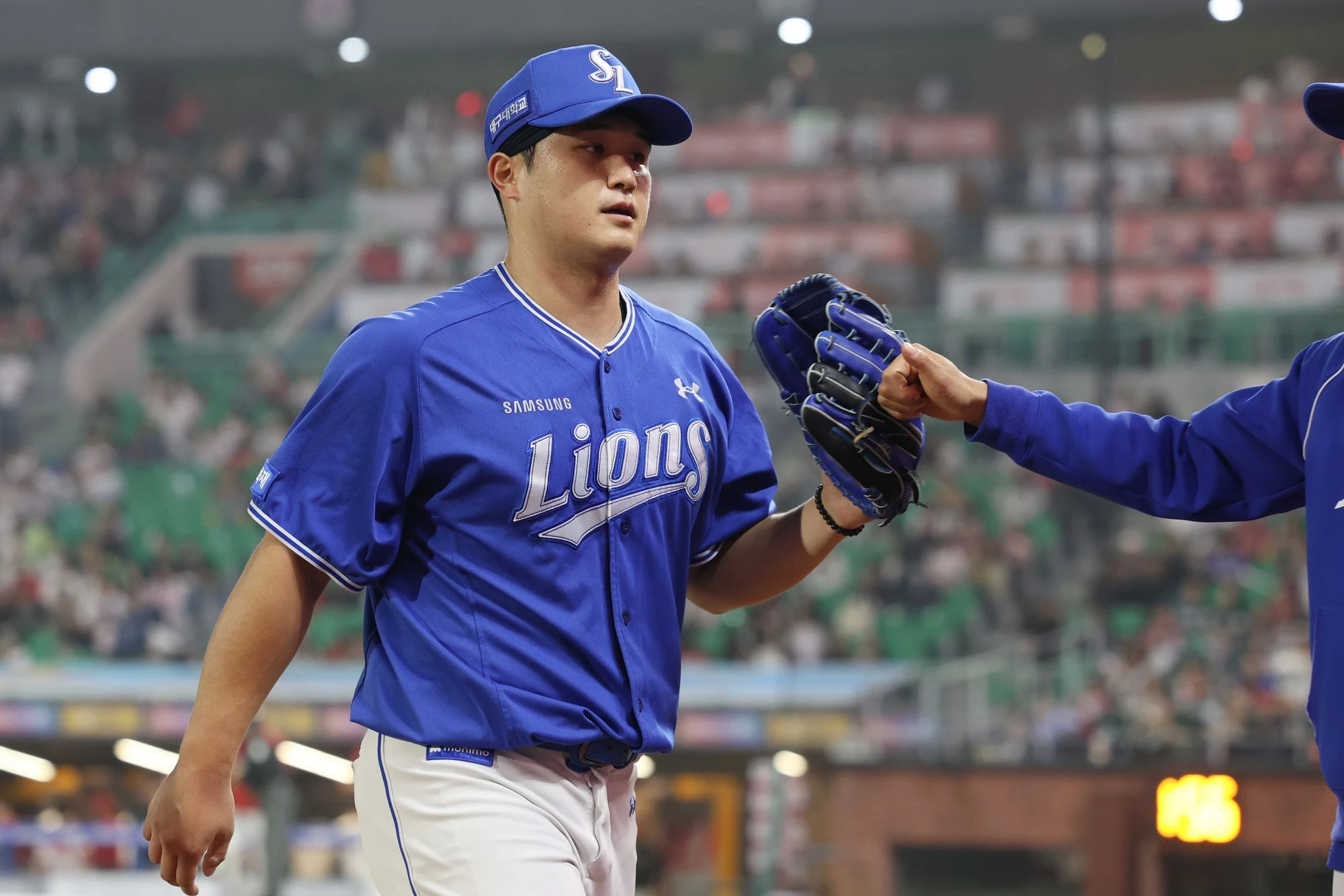 삼성 라이온즈 우완 최원태가 28일 인천 SSG랜더스필드에서 열린 2026 신한 SOL KBO리그 SSG 랜더스와의 팀 간 5차전에 선발등판, 7이닝 무실점으로 승리투수가 됐다. 사진 삼성 라이온즈
