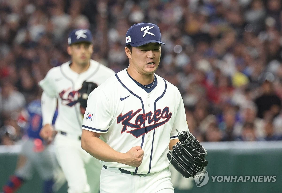 미국 메이저리그(MLB) 디트로이트 타이거스 산하 트리플A 톨리도 머드헨즈에서 빅리그 콜업을 기다리고 있는 한국인 우완 고우석(27)이 오랜만에 실점을 기록했다. 최근 이어가던 무실점 행진도 7경기 만에 막을 내렸다. 고우석은 29일 미국 오하이오주 톨리도의 피프스 서드 필드에서 열린 콜럼버스 클리퍼스(클리블랜드 가디언스 산하)와의 2026 마이너리그 트리플A 경기에 구원 등판해 2이닝 3피안타 1볼넷 4탈삼진 3실점을 기록했다. 트리플A에서의 시즌 평균자책점은 종전 1.38에서 3.77까지 상승했다.