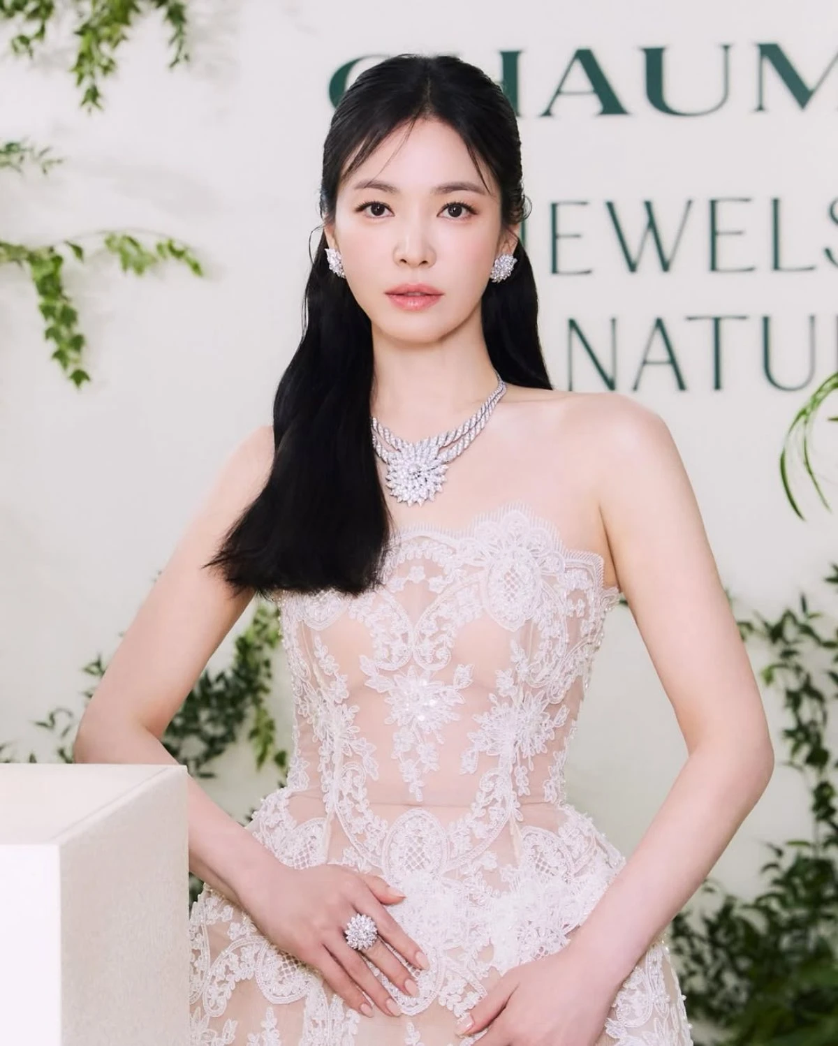 사진 = 송혜교 계정