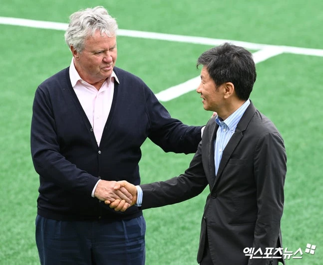 2026 국제축구연맹(FIFA) 북중미 월드컵이 끝난 뒤 회장직에서 물러나기로 결정한 정몽규 대한축구협회장이 대표팀을 향한 응원을 당부했다. 현재 미국 유타주 솔트레이크시티에 마련된 사전캠프에서 현지 환경에 적응하기 위해 구슬땀을 흘리고 있는 홍명보호는 이번 월드컵에서 32강 이상의 성적을 노리고 있다. 사진 엑스포츠뉴스DB