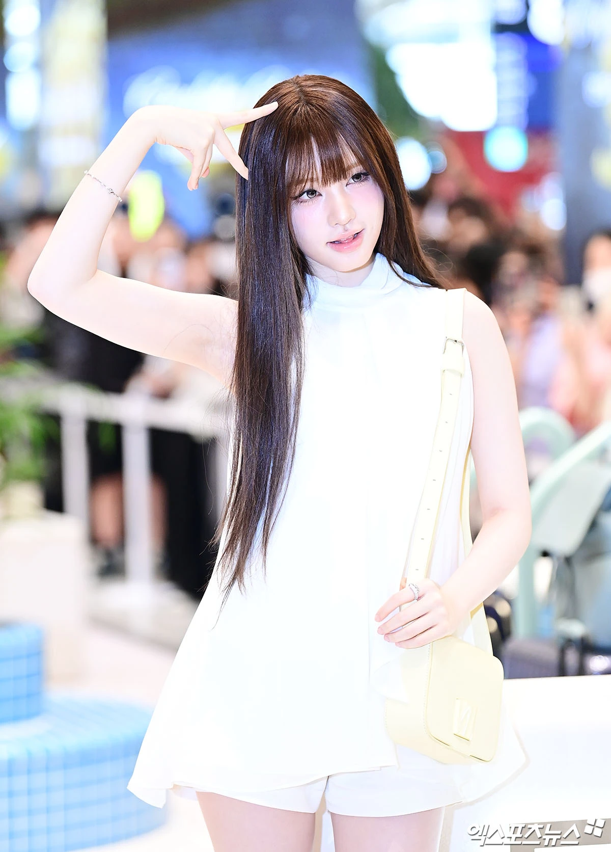 오늘은 화이트 리즈냥