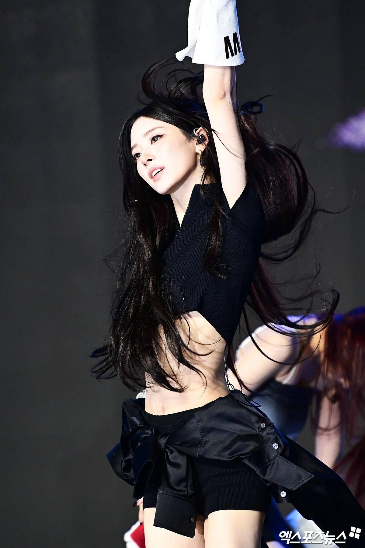 한 손에 잡힐 듯한 개미허리