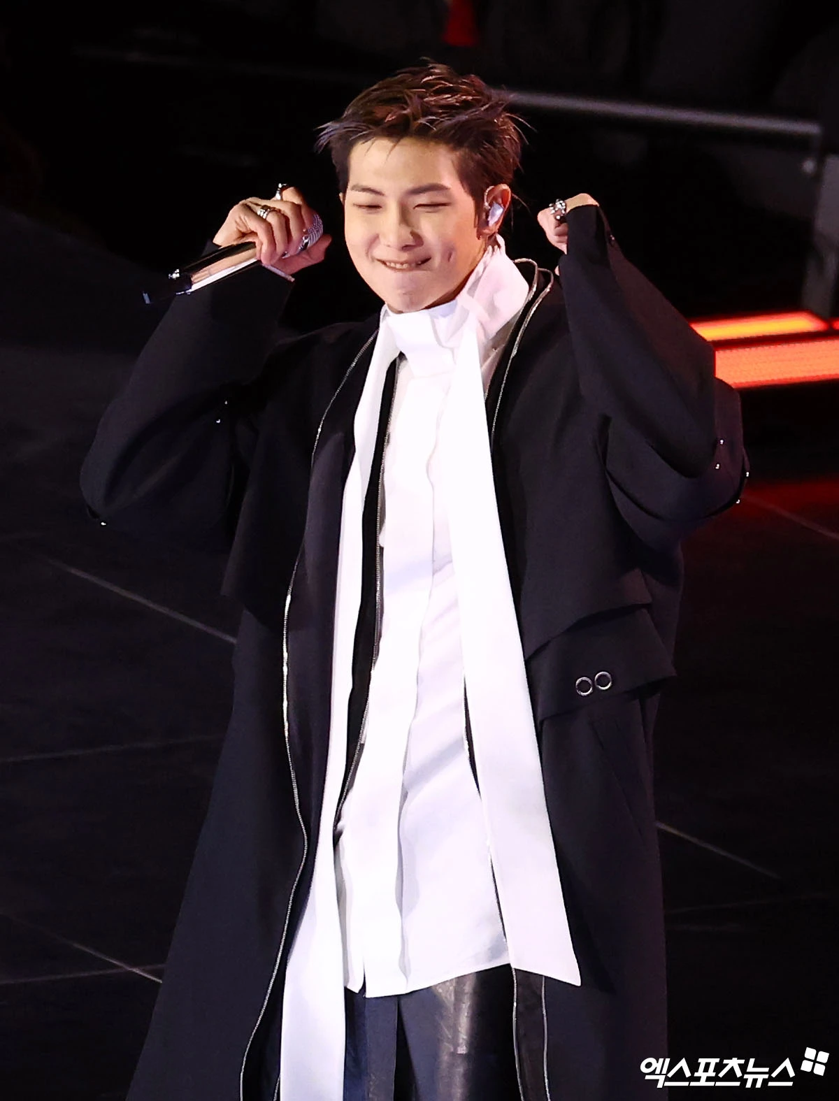 RM.