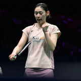 [속보] 韓 26위 심유진, 대형 이변 보인다! 中 최강 왕즈이 무너트린다…1게임 21-16 따냈다→상대전적 3승2패 자신감 이번에도 '훨훨'