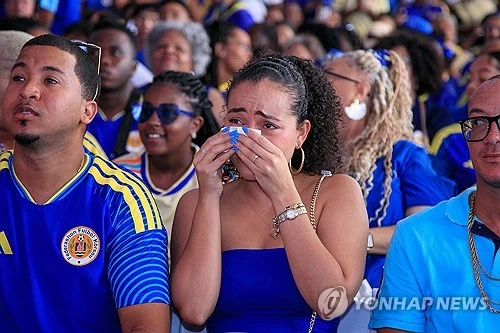 율리안 나겔스만 감독이 이끄는 독일은 14일 미국 텍사스주 휴스턴 스타디움에서 열린 2026 북중미 월드컵 조별리그 E조 첫 경기에서 퀴라소를 7-1로 대파했다. 카이 하베르츠(2골), 팰릭스 은메차, 니클라스 쉴로터베크, 자말 무시알라, 데비스 운다브, 나타니엘 브라운이 골 맛을 보면서 첫 출전팀인 인구 15만의 퀴라소의 역사적인 월드컵 데뷔전에서 쓴 맛을 안겼다. 연합뉴스
