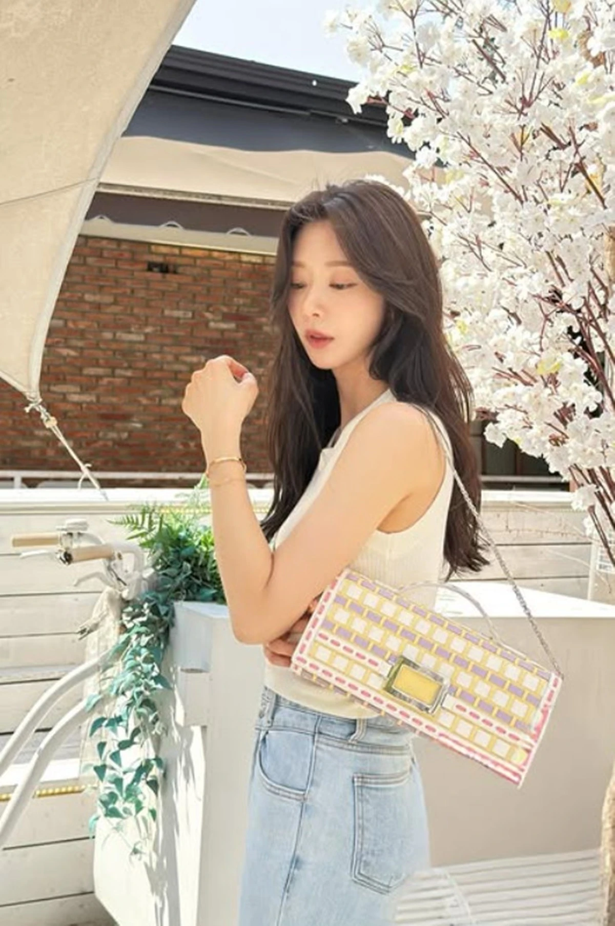 사진 = 이주빈 SNS