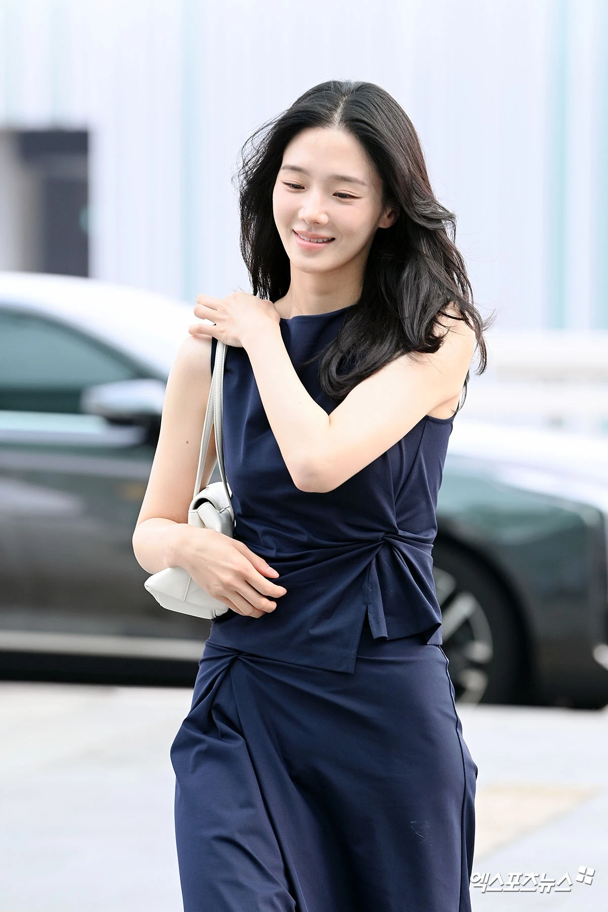 긴 머리 여신