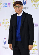 [공식] '활동 중단' 허영만 측 "최근 낙상사고로 중환자실 입원…건강 회복 중"