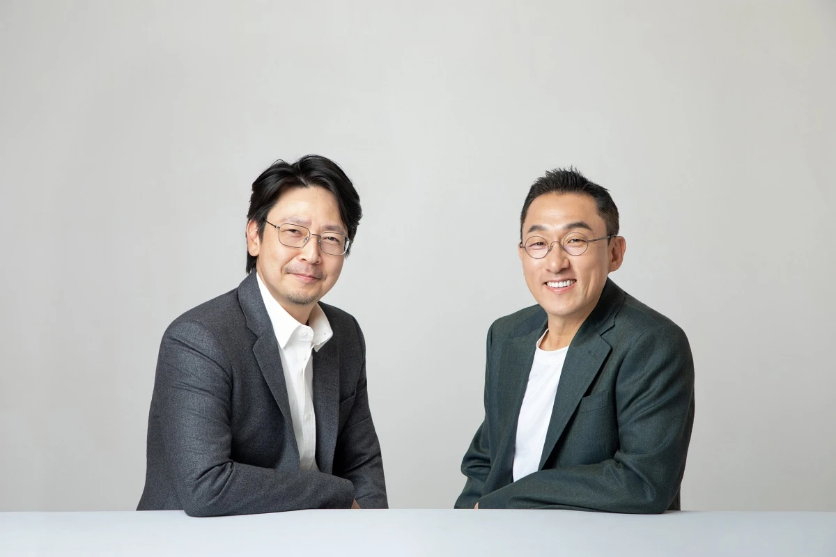 (좌) 카카오게임즈 이시우 공동대표, (우) 카카오게임즈 김태환 공동대표