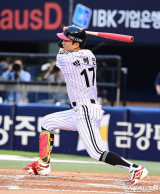 '도루 3위' 박해민이 홈런 치고→'홈런 선두' 오스틴이 도루를?…LG의 기묘한 3회, 덕분에 3-0 리드 잡았다 [잠실 라이브] 