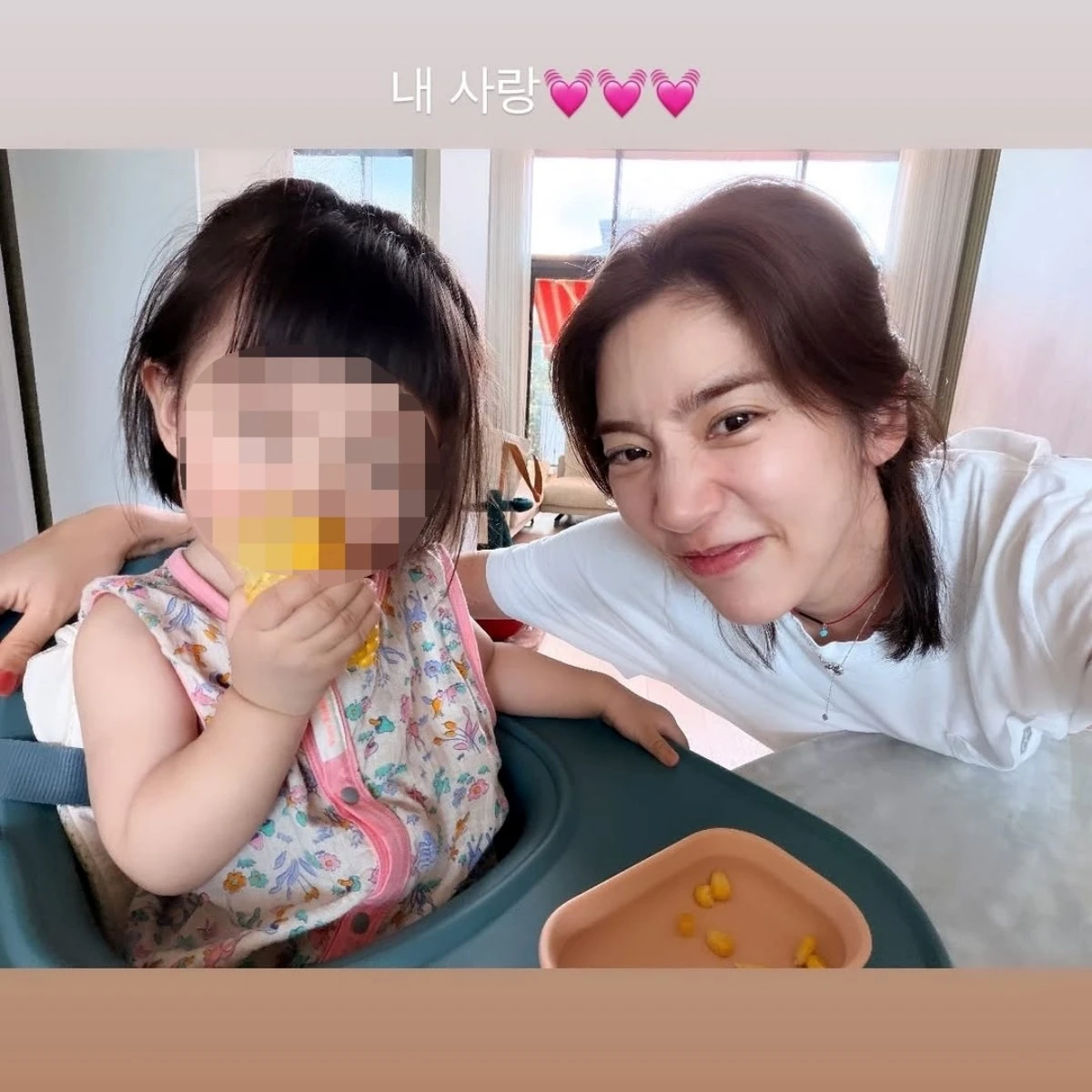 손담비, 딸과 셀카