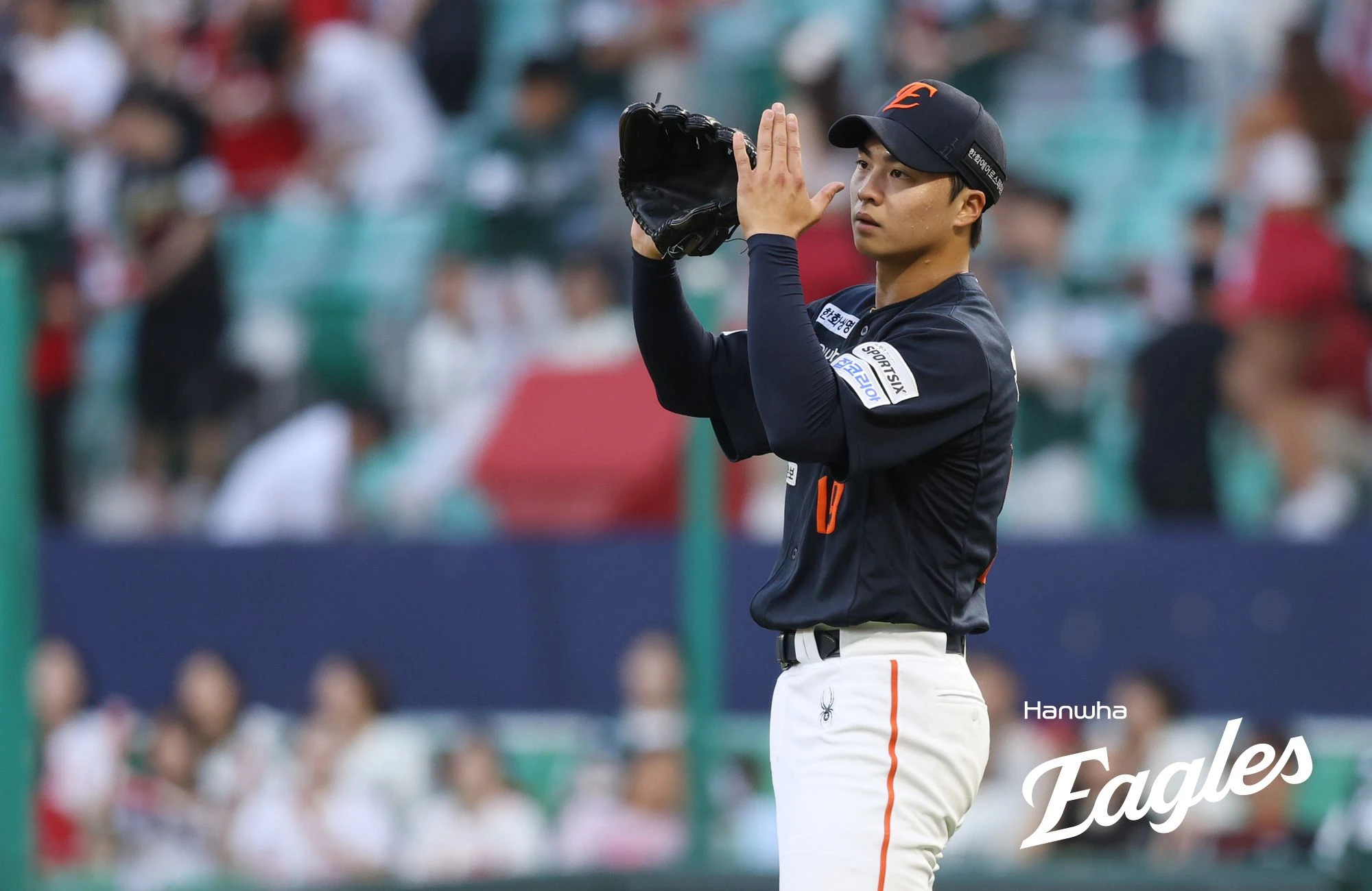 한화 이글스 좌완 왕옌청이 26일 인천 SSG랜더스필드에서 열린 2026 신한 SOL KBO리그 SSG 랜더스와의 팀 간 9차전에 선발등판, 5.2이닝 1실점으로 승리투수가 됐다. 사진 한화 이글스