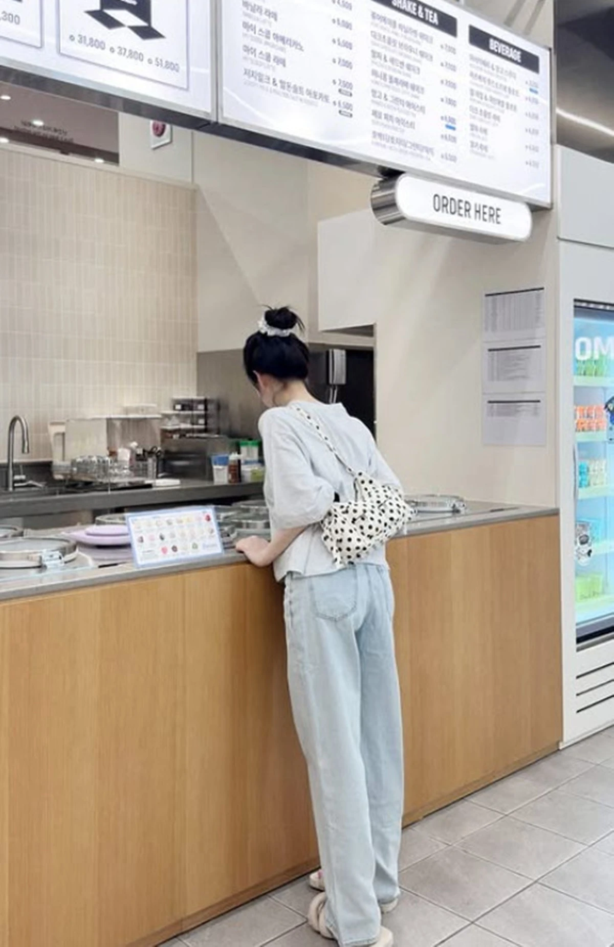 사진 = 이유비 SNS 