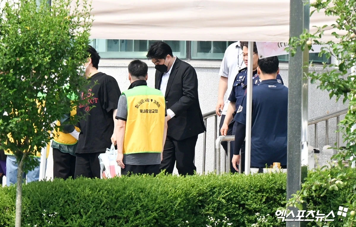 김호중.