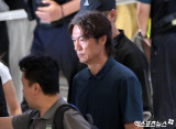 남아공 언론도 놀랐다…한국 비난 속 귀국, 선수들 상처 받겠네→남아공은 영웅적 환영 같은 A조 두 팀 상반된 풍경 조명
