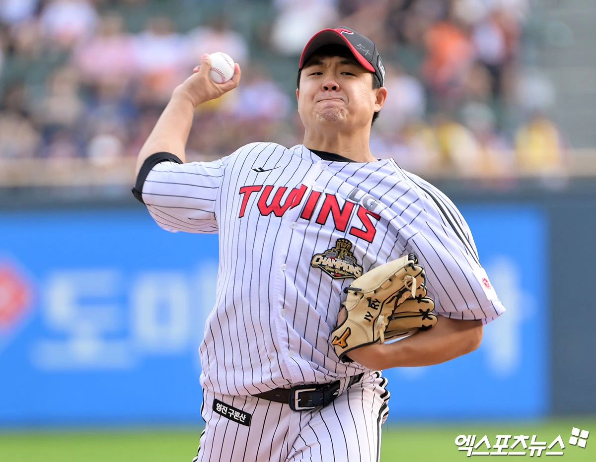 LG 트윈스 우완 장현식이 4일 서울 잠실야구장에서 열린 2026 신한 SOL KBO리그 한화 이글스와의 팀 간 8차전에 선발등판, 5이닝 무실점으로 승리투수가 됐다. 사진 김한준 기자