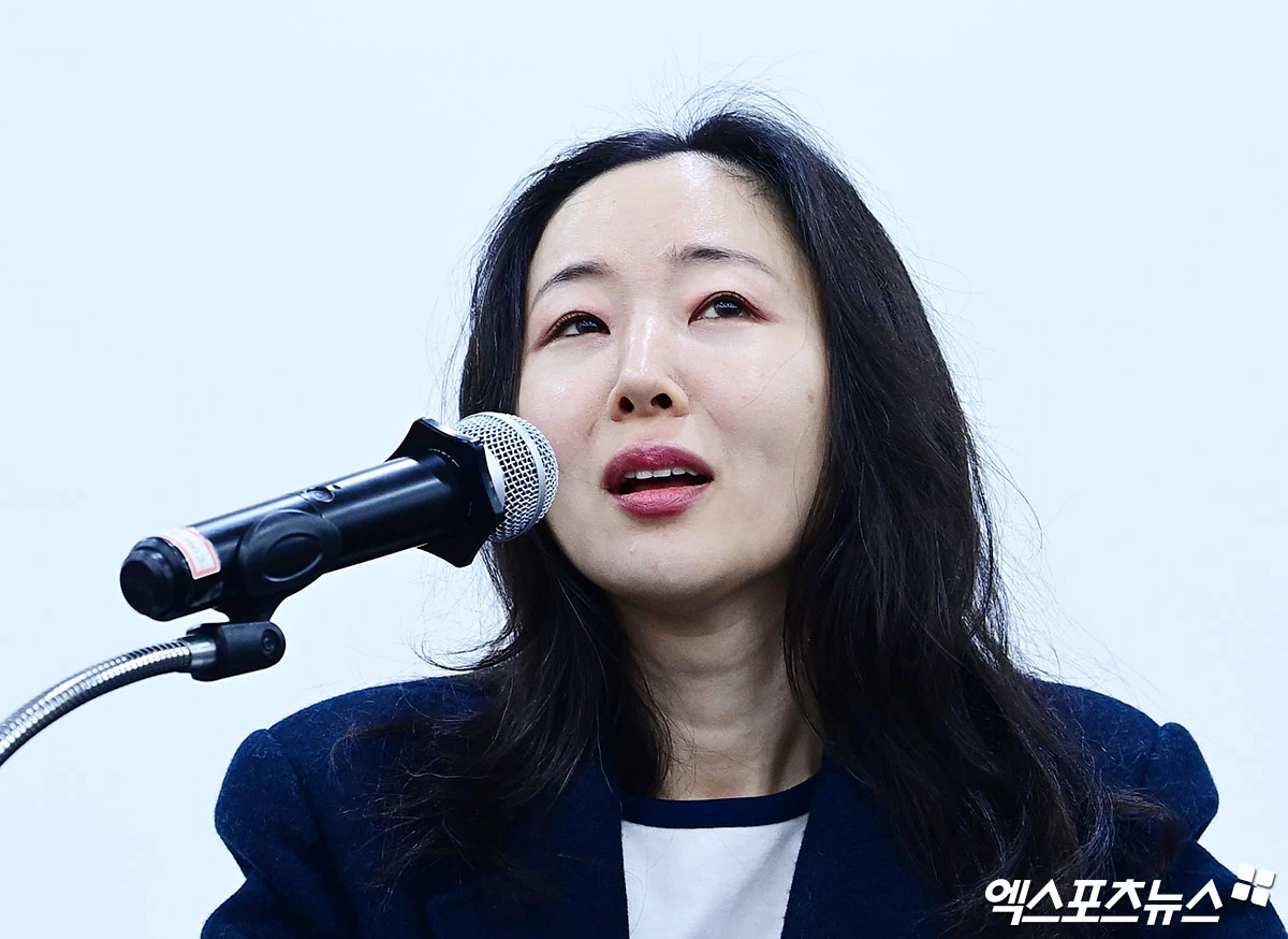 민희진.