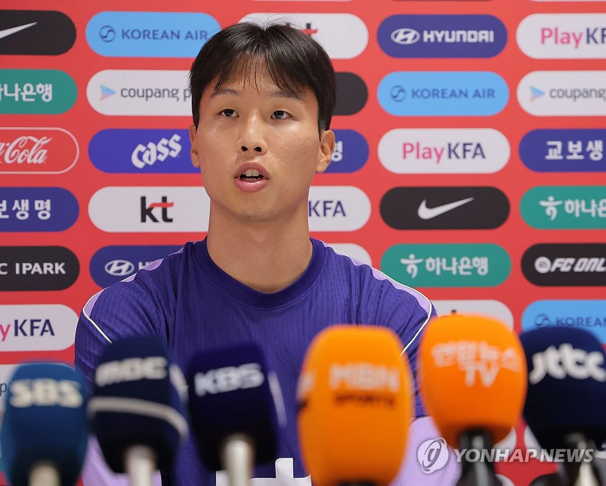 이기혁과 양현준, 그리고 엄지성이 오는 9월 일본에서 열리는 2026 아이치·나고야 아시안게임 남자축구 와일드카드로 발탁됐다. 대한축구협회는 9일 2026 아이치·나고야 아시안게임 남자축구 종목에 출전하는 23인 명단을 발표했다. 김명준, 이영준, 양민혁, 배준호, 김지수 등 유럽에서 뛰고 있는 선수들이 대다수 발탁된 가운데 이기혁, 양현준, 엄지성이 와일드카드로 선발돼 이름을 올렸다. 사진 연합뉴스