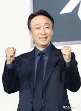 [단독] '참교육' 대박난 이성민, 변우석 만난다…'나 혼자만 레벨업' 합류