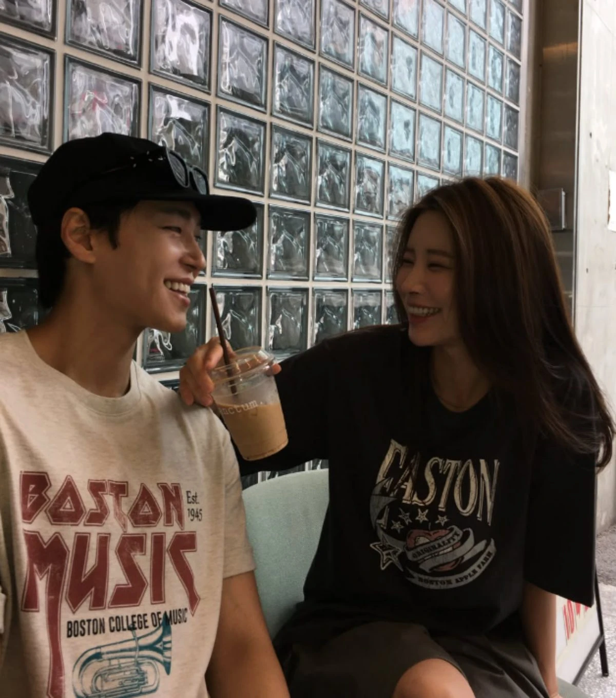 기희현-이상윤 동반 광고