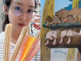 성유리, 쌍둥이 딸과 놀이공원서 포착…츄러스 들고 딸들 바라보는 엄마 [★해시태그]
