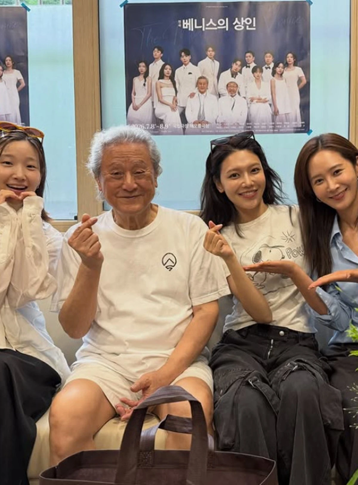 사진 = 수영 SNS
