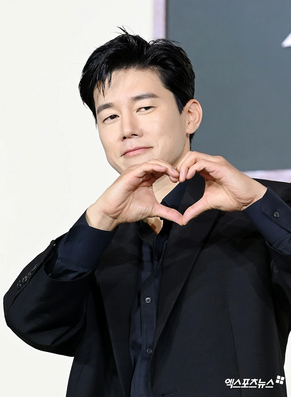 '참교육' 배우 김무열