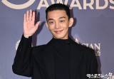 시사회 뜬 유아인, '뱀피르' 확정 아니라더니…장재현 감독과 동행? [엑's 이슈]