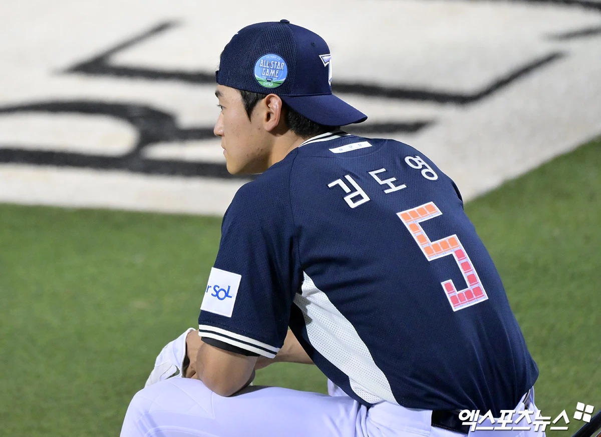10일 오후 서울 송파구 잠실야구장에서 열린 '2026 신한 SOL KBO 올스타 프라이데이 홈런더비’에 출전한 KIA 김도영이 순서를 기다리고 있다. 엑스포츠뉴스 DB